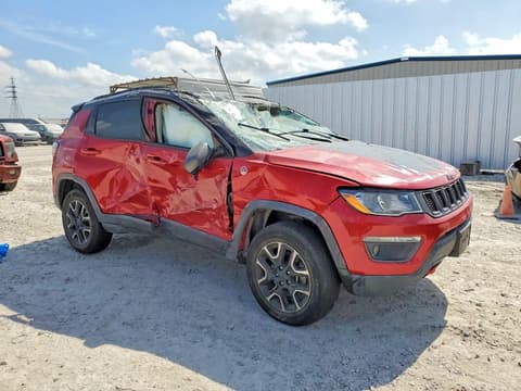 2021 Jeep Compass, VIN 3C4NJDDB0MT590702. Фото 4 з 6 з аукціону Copart. Каталог авто зі США OpenDataCar.