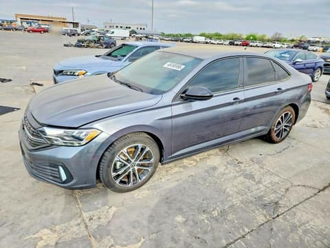 2024 Volkswagen Jetta, VIN 3VWBM7BU8RM058015. Фото 1 з 6 з аукціону Copart. Каталог авто зі США OpenDataCar.