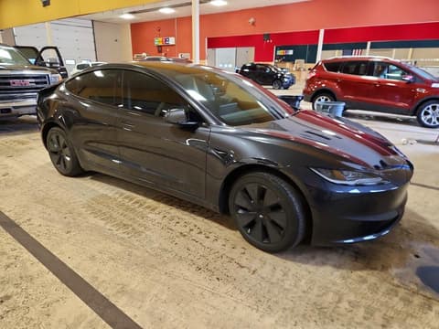 2025 Tesla Model 3, VIN 5YJ3E1EB4SF978827. Фото 4 з 6 з аукціону Copart. Каталог авто зі США OpenDataCar.