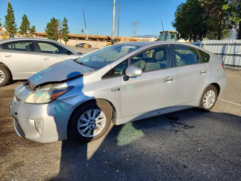 2014 Toyota Prius Plug-In, VIN JTDKN3DP5E3059652. Фото 1 з 6 з аукціону Copart. Каталог авто зі США OpenDataCar.