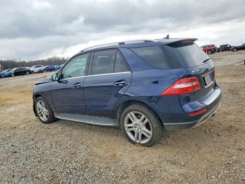 2015 Mercedes-benz ML-Class, VIN 4JGDA5JB8FA507142. Фото 2 з 6 з аукціону Copart. Каталог авто зі США OpenDataCar.