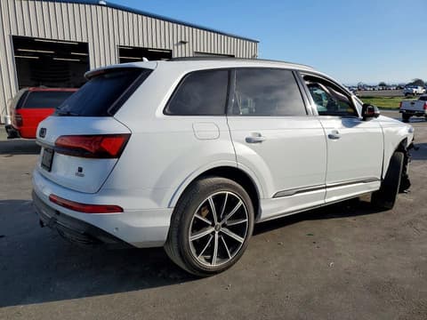 2021 Audi Q7, VIN WA1LXAF7XMD028450. Фото 3 з 6 з аукціону Copart. Каталог авто зі США OpenDataCar.