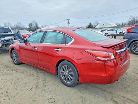 2015 Nissan Altima, VIN 1N4AL3AP2FC593270. Фото 2 з 6 з аукціону Copart. Каталог авто зі США OpenDataCar.