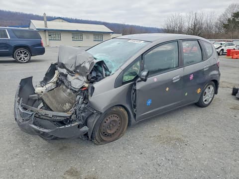 2013 Honda Fit, VIN JHMGE8H38DC069552. Фото 1 з 6 з аукціону Copart. Каталог авто зі США OpenDataCar.