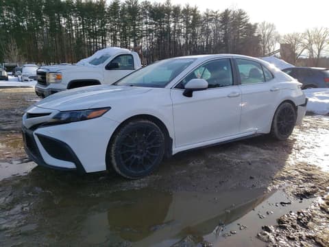 2021 Toyota Camry, VIN 4T1G11AK5MU489135. Фото 1 з 6 з аукціону Copart. Каталог авто зі США OpenDataCar.