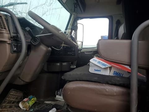 2018 Volvo VNL, VIN 4V4NC9EH9JN884996. Фото 5 з 6 з аукціону Copart. Каталог авто зі США OpenDataCar.