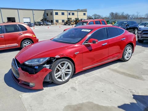 2013 Tesla Model S, VIN 5YJSA1CP2DFP21805. Фото 1 з 6 з аукціону Copart. Каталог авто зі США OpenDataCar.