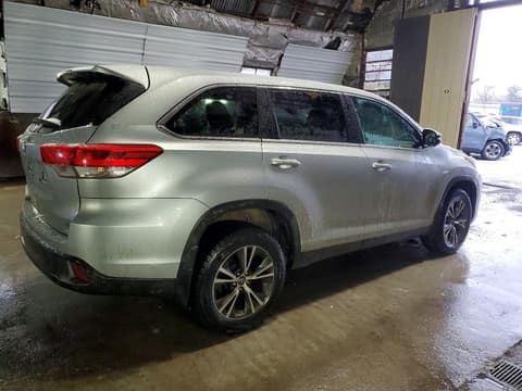 2019 Toyota Highlander, VIN 5TDBZRFH0KS951587. Фото 3 з 6 з аукціону Copart. Каталог авто зі США OpenDataCar.