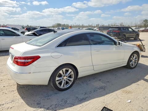 2011 Mercedes-benz E-Class, VIN WDDKJ5GB0BF080402. Фото 3 з 6 з аукціону Copart. Каталог авто зі США OpenDataCar.