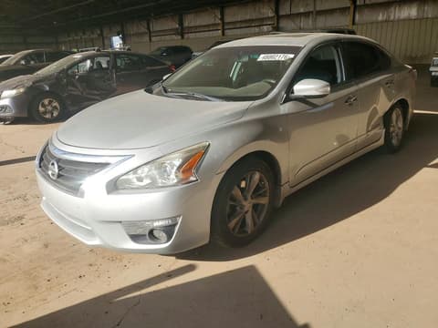 2014 Nissan Altima, VIN 1N4AL3AP1EN239565. Фото 1 з 6 з аукціону Copart. Каталог авто зі США OpenDataCar.