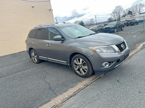 2015 Nissan Pathfinder, VIN 5N1AR2MM8FC704758. Фото 1 з 6 з аукціону Copart. Каталог авто зі США OpenDataCar.