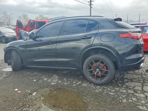 2021 Alfa romeo Stelvio, VIN ZASPAKBN9M7D18820. Фото 2 з 6 з аукціону Copart. Каталог авто зі США OpenDataCar.