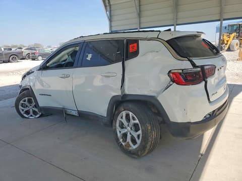 2024 Jeep Compass, VIN 3C4NJDBN9RT111097. Фото 2 з 6 з аукціону Copart. Каталог авто зі США OpenDataCar.