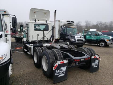2019 Mack Anthem, VIN 1M1AN4GY8KM007542. Photo 3 of 6 from Copart auction. OpenDataCar US salvage catalog.
