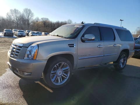 2008 Cadillac Escalade ESV, VIN 1GYFK66868R241549. Фото 1 з 6 з аукціону Copart. Каталог авто зі США OpenDataCar.