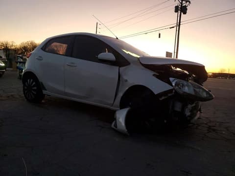 2014 Mazda 2, VIN JM1DE1KY3E0172705. Фото 4 з 6 з аукціону Copart. Каталог авто зі США OpenDataCar.