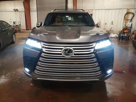 2022 Lexus LX 600, VIN JTJGB7CX6N4008210. Zdjęcie 5 z 6 z aukcji Copart. Katalog aut z USA OpenDataCar.