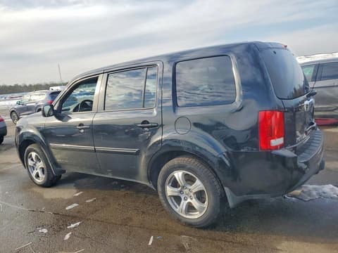 2015 Honda Pilot, VIN 5FNYF4H57FB026758. Фото 2 з 6 з аукціону Copart. Каталог авто зі США OpenDataCar.