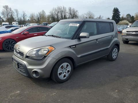 2013 Kia Soul, VIN KNDJT2A50D7621768. Фото 1 з 6 з аукціону Copart. Каталог авто зі США OpenDataCar.