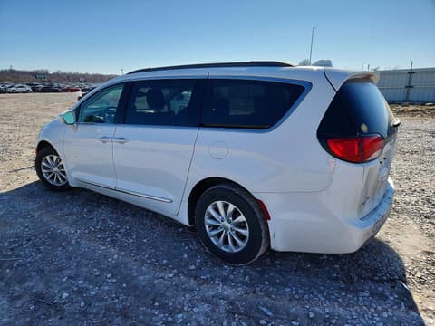 2017 Chrysler Pacifica, VIN 2C4RC1BG8HR657869. Фото 2 з 6 з аукціону Copart. Каталог авто зі США OpenDataCar.