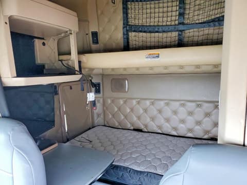 2019 Kenworth T680, VIN 1XKYDP9X9KJ226149. Фото 6 з 6 з аукціону Copart. Каталог авто зі США OpenDataCar.