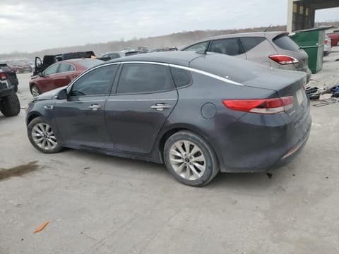2017 Kia Optima, VIN 5XXGT4L38HG131190. Zdjęcie 2 z 6 z aukcji Copart. Katalog aut z USA OpenDataCar.