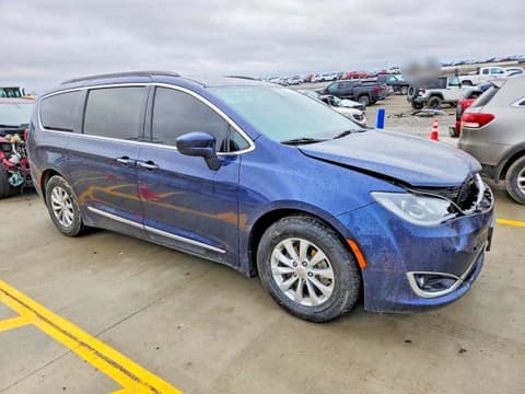 2017 Chrysler Pacifica, VIN 2C4RC1BG3HR803014. Фото 4 з 6 з аукціону Copart. Каталог авто зі США OpenDataCar.
