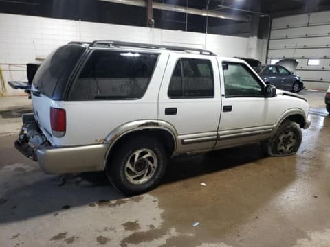 2000 Chevrolet Blazer, VIN 1GNDT13WXY2207663. Фото 3 з 6 з аукціону Copart. Каталог авто зі США OpenDataCar.