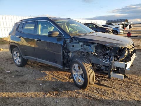 2022 Jeep Compass, VIN 3C4NJDBB8NT231795. Фото 4 з 6 з аукціону Copart. Каталог авто зі США OpenDataCar.