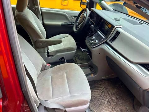 2015 Toyota Sienna, VIN 5TDZK3DC3FS646744. Фото 5 з 6 з аукціону Copart. Каталог авто зі США OpenDataCar.