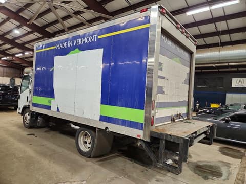 2015 Isuzu NQR, VIN JALE5W167F7900521. Фото 2 з 6 з аукціону Copart. Каталог авто зі США OpenDataCar.