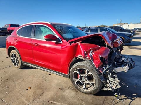 2018 Alfa romeo Stelvio, VIN ZASFAKBN7J7B74319. Фото 4 з 6 з аукціону Copart. Каталог авто зі США OpenDataCar.