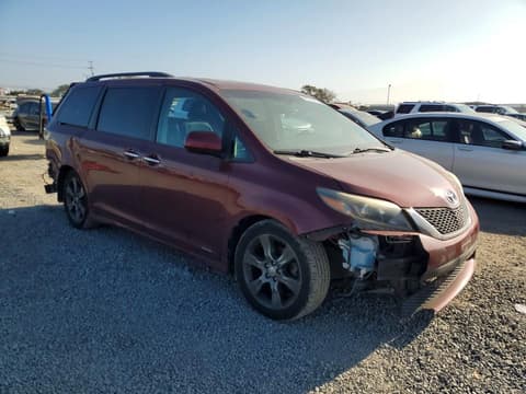 2016 Toyota Sienna, VIN 5TDXK3DC1GS754823. Фото 4 з 6 з аукціону Copart. Каталог авто зі США OpenDataCar.