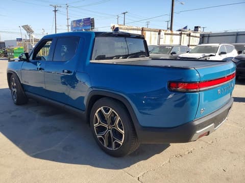 2025 Rivian R1T, VIN 7FCTGBAAXSN041411. Фото 2 из 6 с аукциона Copart. Каталог авто из США OpenDataCar.