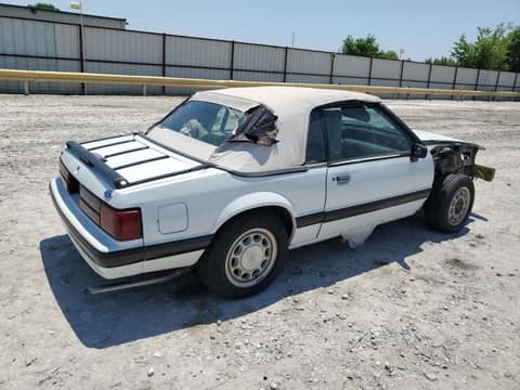1990 Ford Mustang, VIN 1FACP44EXLF140201. Фото 3 з 6 з аукціону Copart. Каталог авто зі США OpenDataCar.