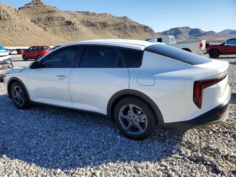 2025 Kia K4, VIN 3KPFT4DE4SE145566. Фото 2 з 6 з аукціону Copart. Каталог авто зі США OpenDataCar.