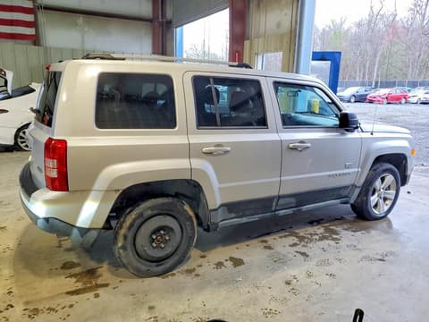 2011 Jeep Patriot, VIN 1J4NF4GB8BD174584. Фото 3 з 6 з аукціону Copart. Каталог авто зі США OpenDataCar.