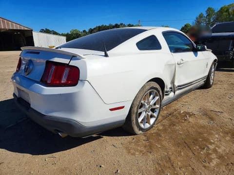 2011 Ford Mustang, VIN 1ZVBP8AM0B5155560. Фото 3 из 6 с аукциона Copart. Каталог авто из США OpenDataCar.
