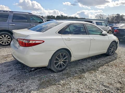 2015 Toyota Camry, VIN 4T1BF1FK1FU070755. Zdjęcie 3 z 6 z aukcji Copart. Katalog aut z USA OpenDataCar.
