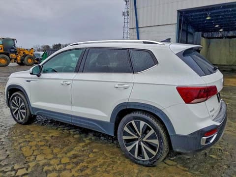 2022 Volkswagen Taos, VIN 3VVPX7B23NM086461. Фото 2 из 6 с аукциона Copart. Каталог авто из США OpenDataCar.