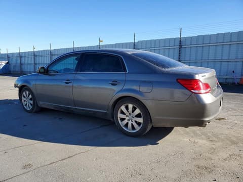 2005 Toyota Avalon, VIN 4T1BK36B05U027109. Фото 2 з 6 з аукціону Copart. Каталог авто зі США OpenDataCar.
