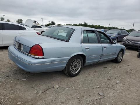 1999 Ford Crown Victoria, VIN 2FAFP74W5XX121198. Фото 3 з 6 з аукціону Copart. Каталог авто зі США OpenDataCar.