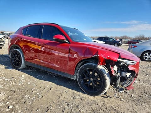 2018 Alfa romeo Stelvio, VIN ZASFAKNN6J7C01022. Фото 4 з 6 з аукціону Copart. Каталог авто зі США OpenDataCar.