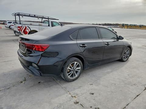 2023 Kia Forte, VIN 3KPF24AD9PE648726. Zdjęcie 3 z 6 z aukcji Copart. Katalog aut z USA OpenDataCar.