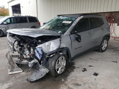 2022 Jeep Compass, VIN 3C4NJCBB8NT182513. Фото 1 з 6 з аукціону Copart. Каталог авто зі США OpenDataCar.