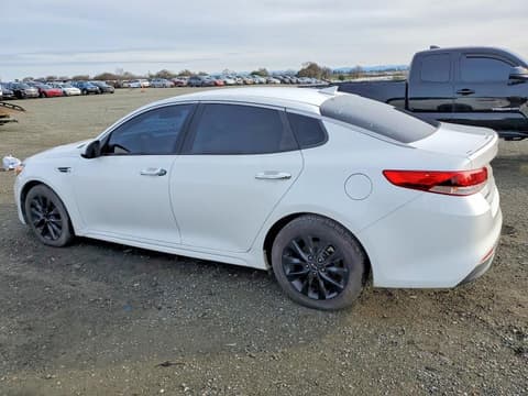 2016 Kia Optima, VIN 5XXGT4L32GG024635. Фото 2 з 6 з аукціону Copart. Каталог авто зі США OpenDataCar.