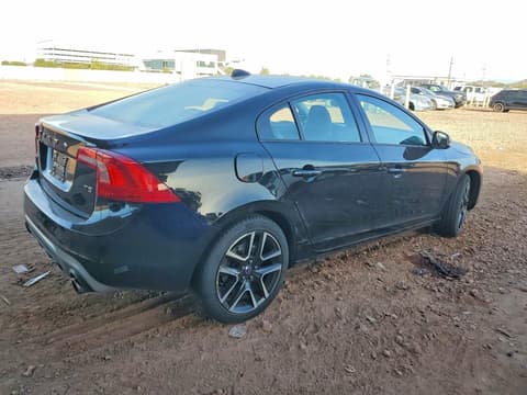 2017 Volvo S60, VIN YV126MFL0H2420920. Фото 3 з 6 з аукціону Copart. Каталог авто зі США OpenDataCar.