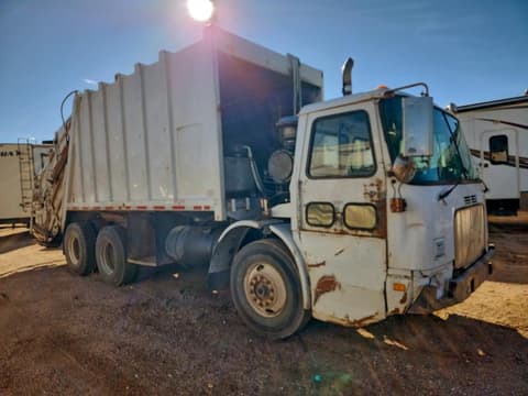 1999 Volvo Xpeditor W, VIN 4VMHCLHE7XN794847. Фото 1 з 6 з аукціону Copart. Каталог авто зі США OpenDataCar.