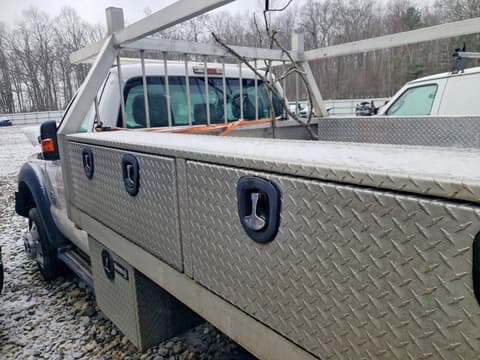 2016 Ford F-550 Super Duty, VIN 1FDUF5HT6GEB80184. Фото 2 из 6 с аукциона Copart. Каталог авто из США OpenDataCar.