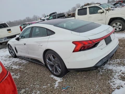 2022 Audi e-tron GT, VIN WAUDJBFW9N7003898. Фото 2 з 6 з аукціону Copart. Каталог авто зі США OpenDataCar.